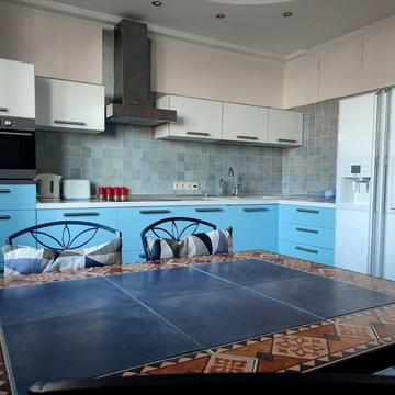 Саперно-Слобідська вул., 10