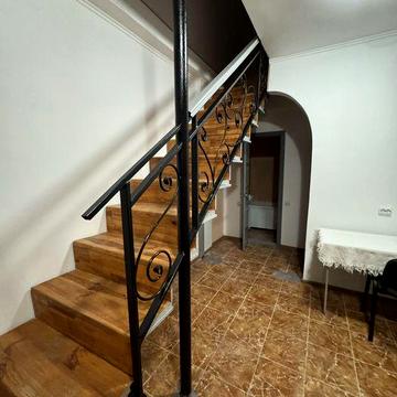 Крошня частина будинку з автономним опаленням.