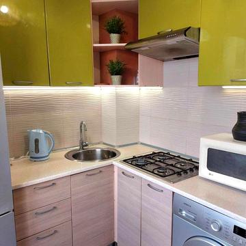 Академіка Павлова вул., 162