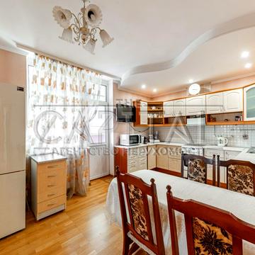 Василя Касіяна вул., 2/1