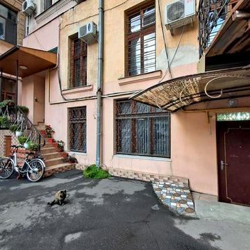 Сдам квартиру на Маразлиевской 4 под офис или жилье, Парк Шевченко