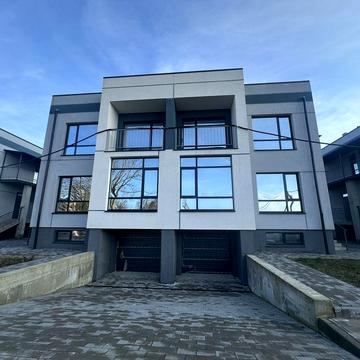 Продається таунхаус в м-ні Пасічна