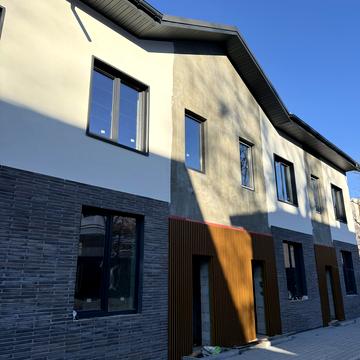 Академіка Ромоданова вул. (Льва Толстого)