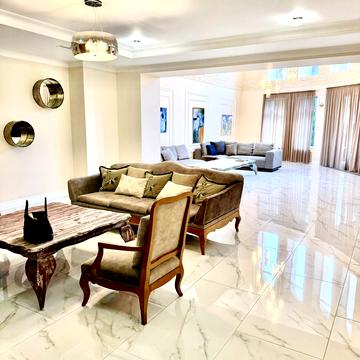 Яслинська вул.