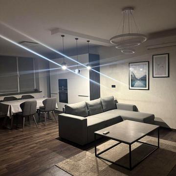 Героїв Харкова просп. (Московський), 124/7