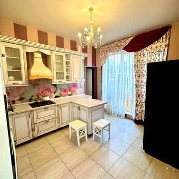 Лабораторна вул.