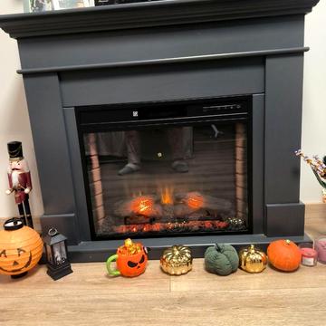 Героїв Небесної Сотні просп., 28