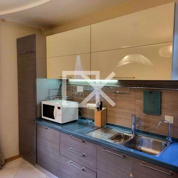 Богатирська вул., 42