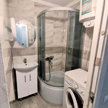 Оксани Вороніної пров. (Металістів), 1