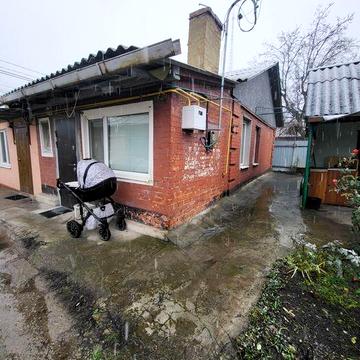 Продам частину будинку р-он  Шкільний