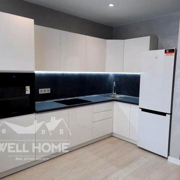 Василя Симоненка вул., 30