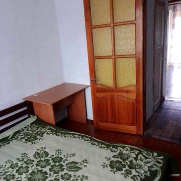 Своя 2-кімнатна на пр. Шевченка