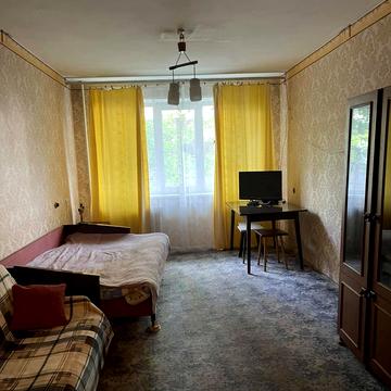 Набережна Перемоги вул., 48