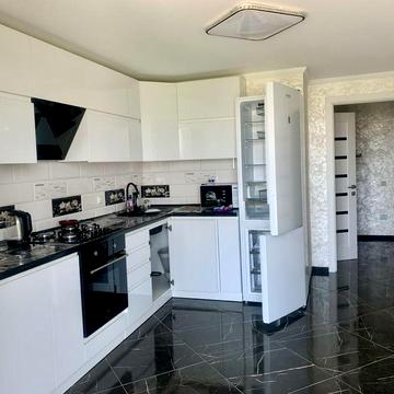 Продаж 2к квартири 71кв. м на вул. Зелена ЖК Зелена