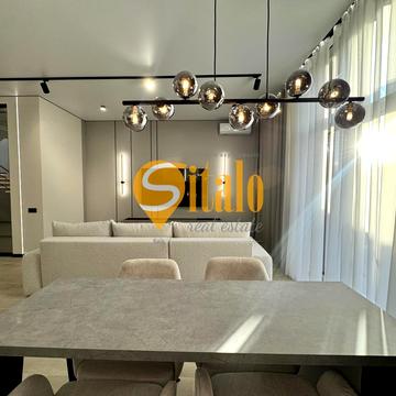 Центральна вул., 12