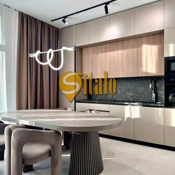 Центральна вул.