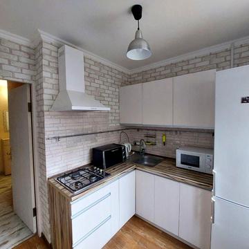 Академіка Білецького вул., 8