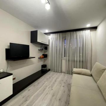 Богдана Хмельницького просп. (Героїв Сталінграда), 3