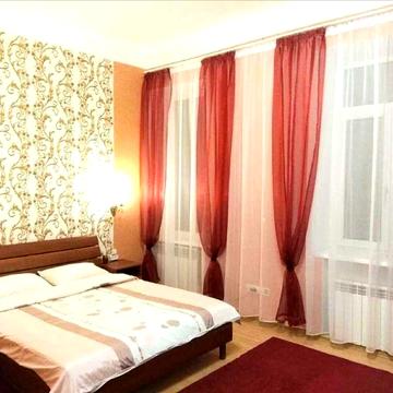 Квартира в самому центрі міста, одразу за театром Гоголя.