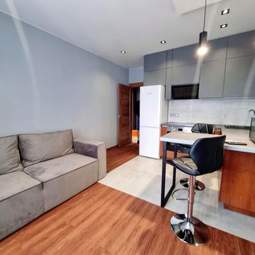 Нижньоключова вул., 14