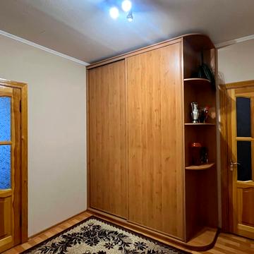 Оноре де Бальзака вул., 63-Б