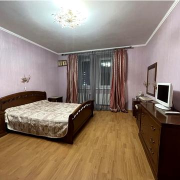 Голосіївська вул., 13