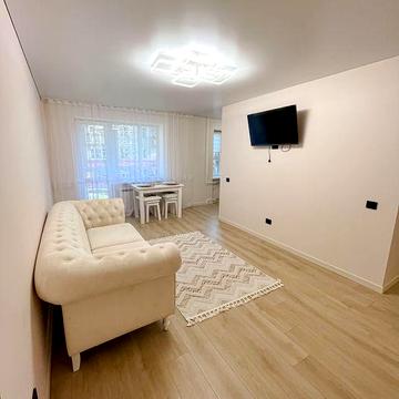 Власник,3к з якісним ремонтом,55м.кв,Бандери55