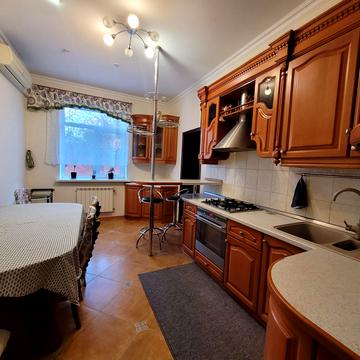 Патріотів вул.