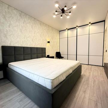 Машинобудівників вул., 16