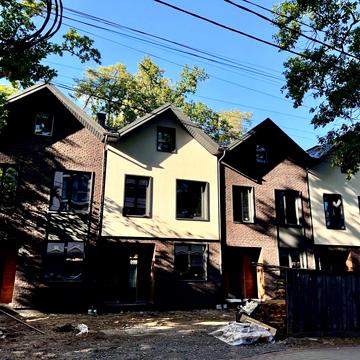 Київська вул.