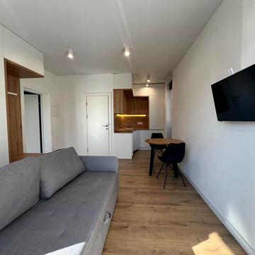 Карпатська вул., 26