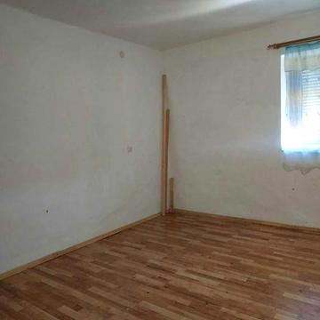 продам будинок Берегове неподалік