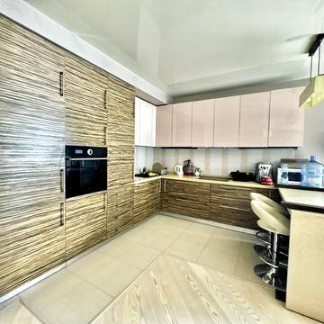 Яни Червоної вул., 11а