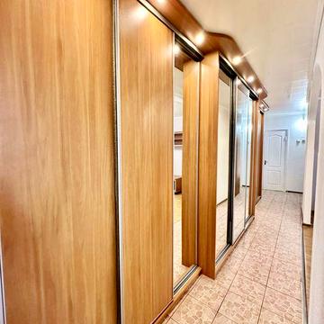 Татарська, 3/2. Простора 3к квартира. СВІТЛО НЕ ВИМИКАЮТЬ ВЗАГАЛІ.