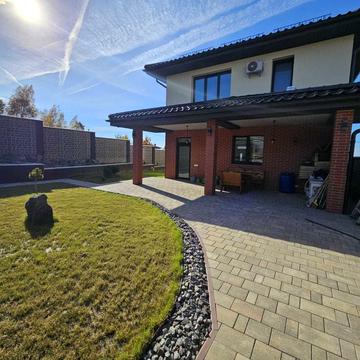 Срібляста вул., 30