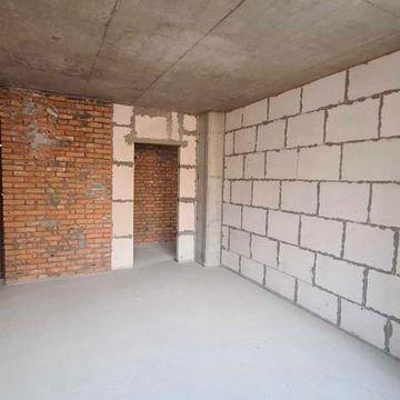 Большая 2к. квартира в новом, сданном доме на Поселке Котовского