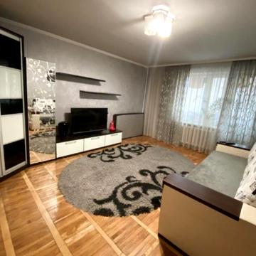 Соборності просп., 25