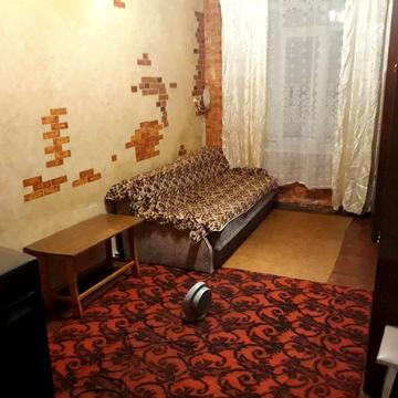 Олексіївська пл., 9