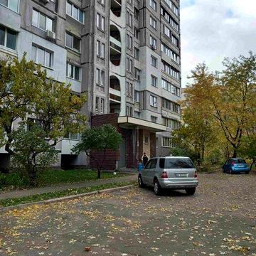 Видова 1к квартира 43 м2  вул Закревського 35 початок Троєщини