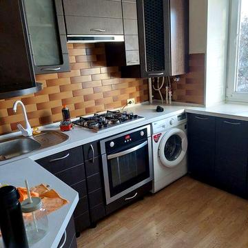 Сдаю хорошую 2-х комнатную квартиру ("Рассвет" ул.Космонавтов).