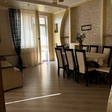 5-к, Богомольця вул., 22