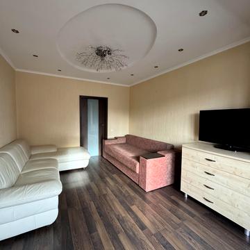 Академіка Сахарова вул., 26