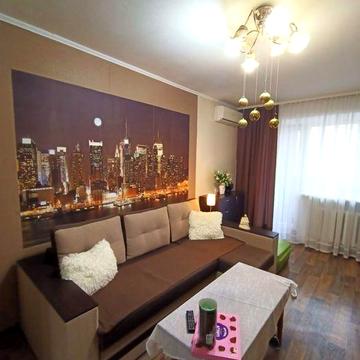 Продаю 2 к квартиру , с ремонтом , ул .Курортная, комнаты раздельные