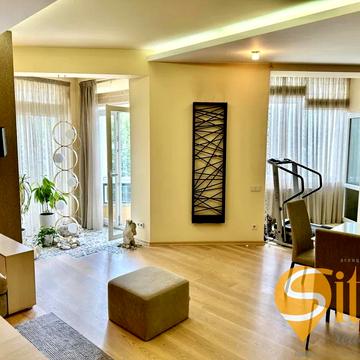 Олександра Олеся вул., 25д