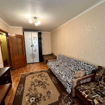 Оренда 1 кім кв 12 й квартал пр-т Богдана Хмельницького)