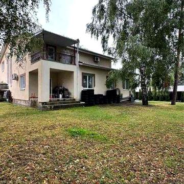 Продам дом метро житомирская/академгородок/чайки