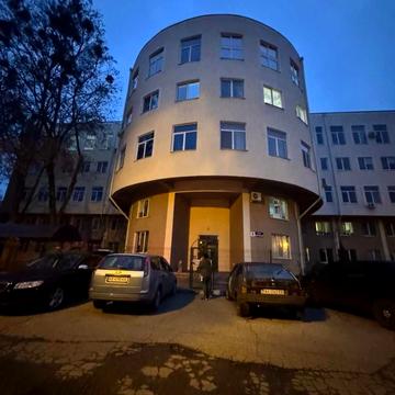 Індустріальний просп. (Фрунзе), 6