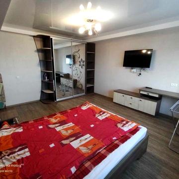 Аренда 1-комн. квартиры. Площадь Фестивальная. С ремонтом. FOR RENT