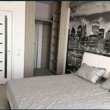 Академіка Писаржевського вул., 8