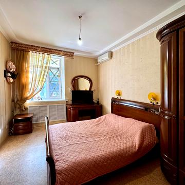 Вадима Благовісного вул. (Нікольська), 4